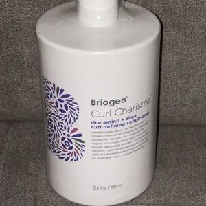 Briogeo Curl Charisma Conditioner with Purple Accents